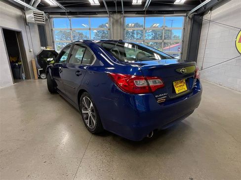 Used 2015 Subaru Legacy 2.5i Limited AWD/4WD image 3