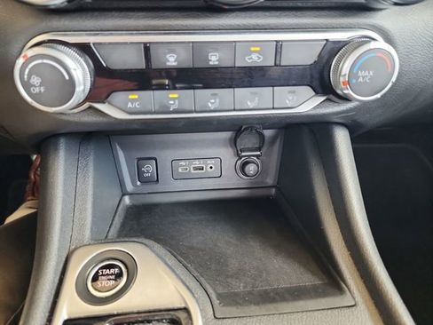 Used 2024 Nissan Sentra SV FWD image 16