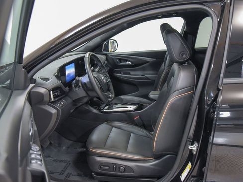 Used 2025 Buick Envista Avenir FWD image 14