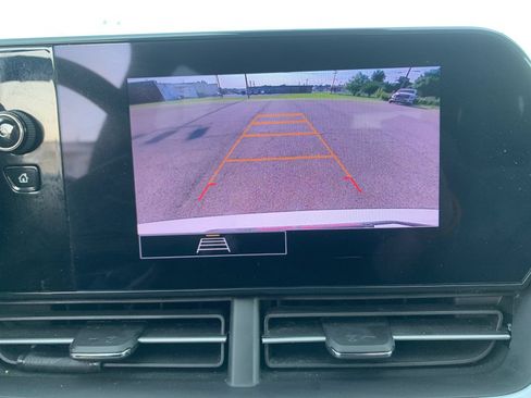 Used 2024 Chevrolet Trax LS FWD image 24