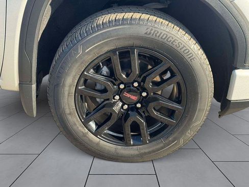 Used 2022 GMC Sierra 1500 Elevation AWD/4WD image 8