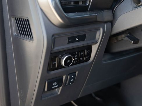 Used 2025 Ford F150 Lariat AWD/4WD image 12