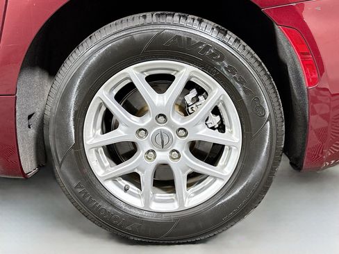 Used 2023 Chrysler Voyager LX image 37