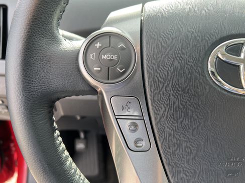 Used 2015 Toyota Prius Persona Series image 9