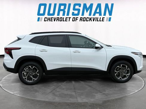 New 2026 Chevrolet Trax LT w/ Sunroof Package image 7