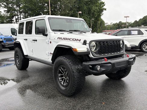 Used 2025 Jeep Wrangler Unlimited Rubicon AWD/4WD image 4