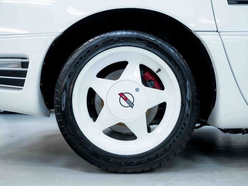 Used 1990 Chevrolet Corvette Convertible image 35