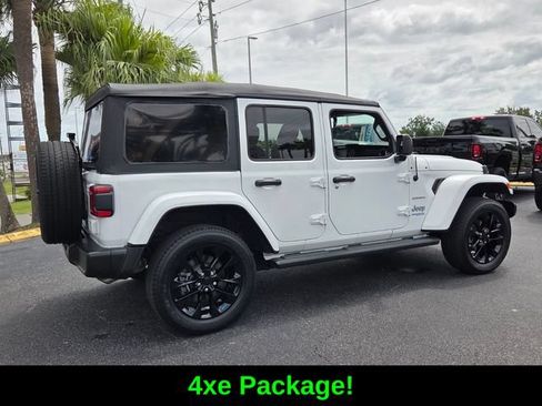 Certified 2022 Jeep Wrangler Unlimited Sahara w/ Safety Group AWD/4WD image 7