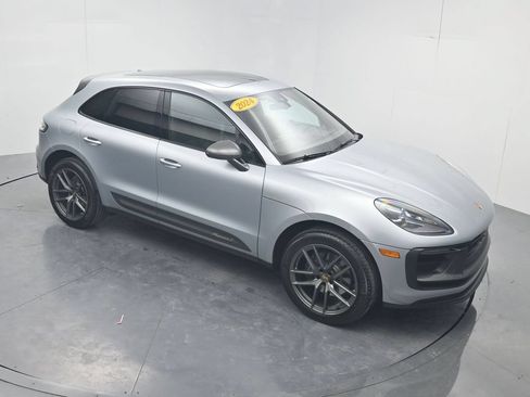 Used 2024 Porsche Macan Turbo AWD/4WD image 67