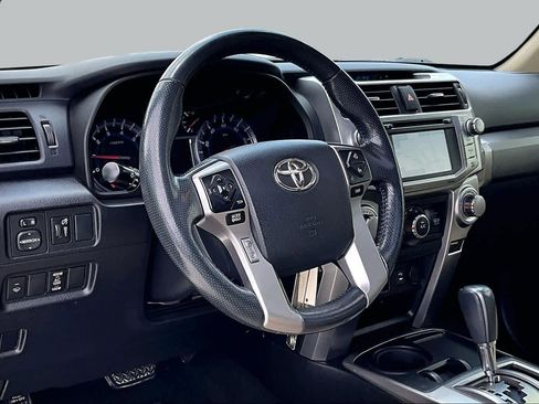 Used 2014 Toyota 4Runner SR5 Premium RWD image 17