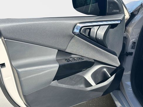 Used 2025 BMW X3 M50 w/ Premium Package image 16