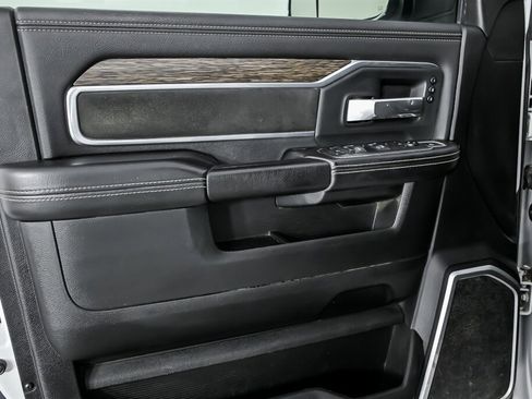 Used 2020 RAM 3500 Laramie image 19