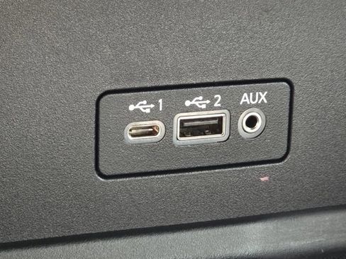 Used 2023 Nissan Sentra SV image 11