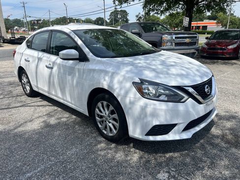 Used 2019 Nissan Sentra SV FWD image 2