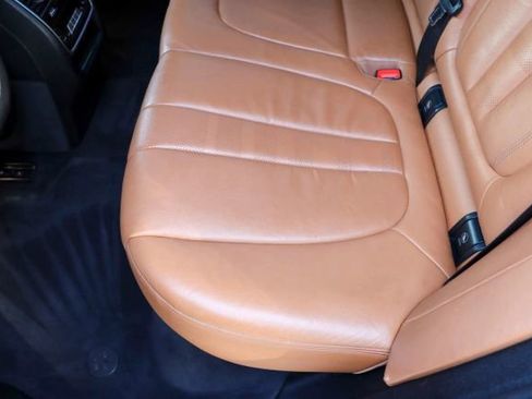 Used 2019 BMW X5 xDrive50i w/ M Sport Package image 18