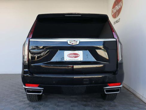 Used 2023 Cadillac Escalade Premium Luxury image 6