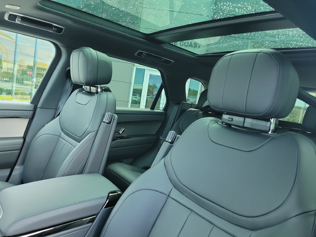 New 2026 Land Rover Range Rover Sport Dynamic SE AWD/4WD image 26