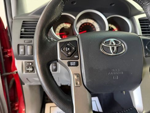 Used 2014 Toyota Tacoma 4x4 Double Cab w/ TRD Sport Package image 18