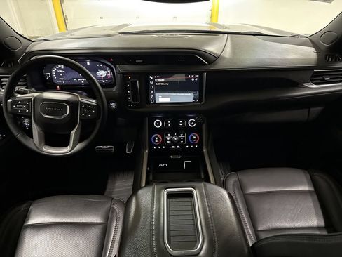 Used 2023 GMC Yukon Denali AWD/4WD image 10