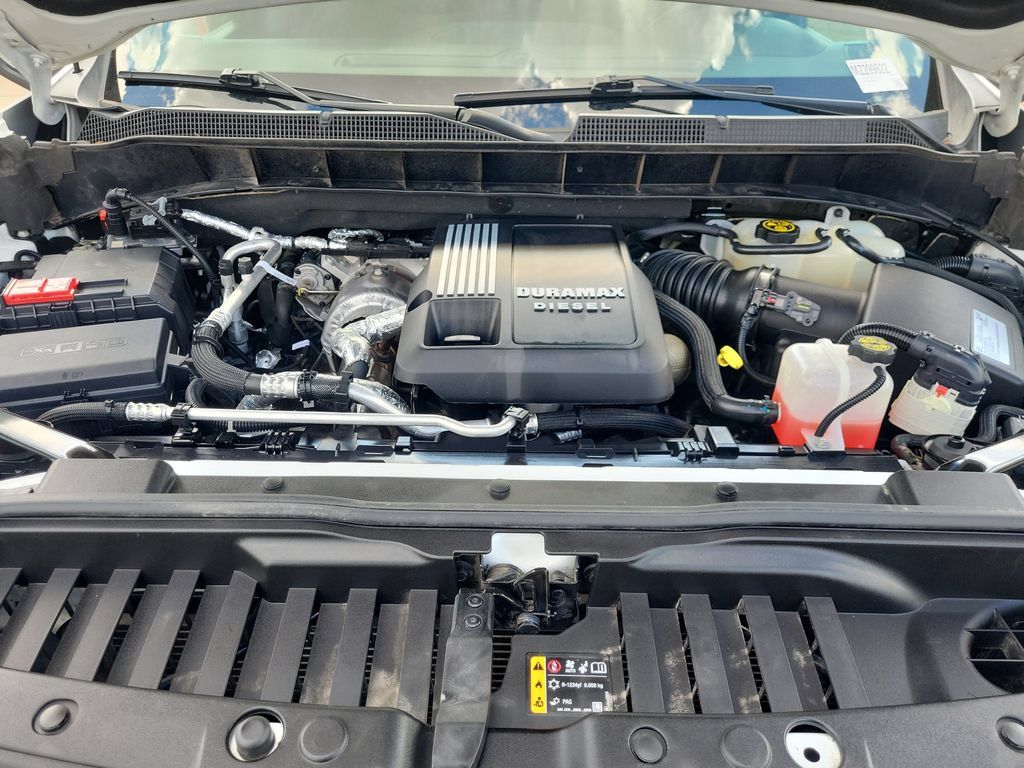 Used 2021 Chevrolet Silverado 1500 LT AWD/4WD image 22