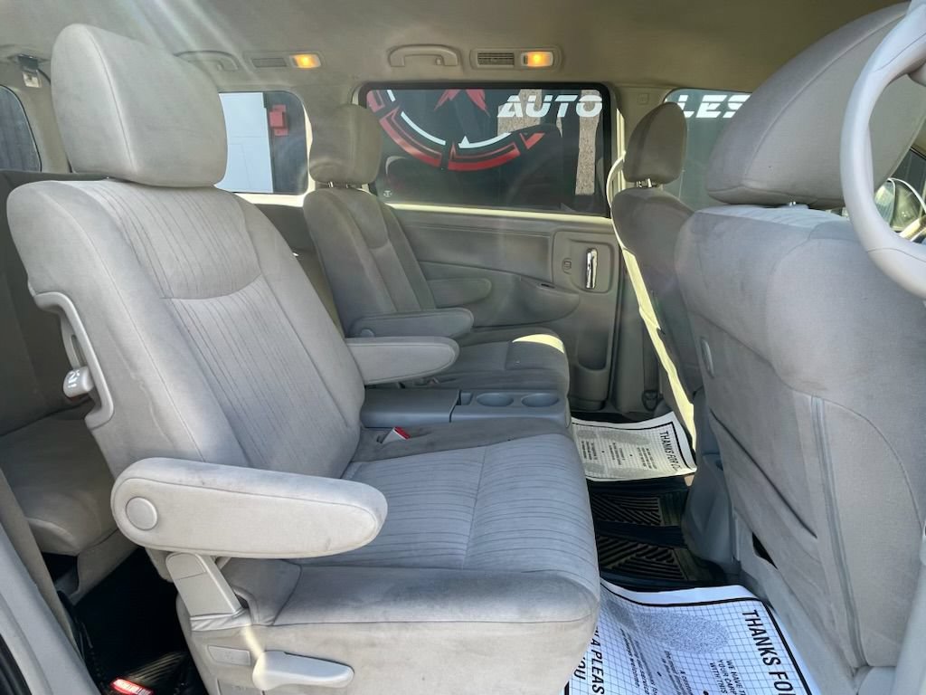 Used 2014 Nissan Quest SV w/ Value Cargo Package FWD image 22