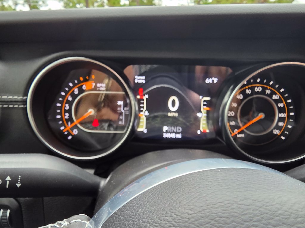 Used 2022 Jeep Wrangler Unlimited Sahara w/ Cold Weather Group AWD/4WD image 41