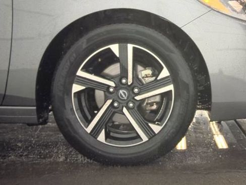 Used 2025 Nissan Sentra SV FWD image 41