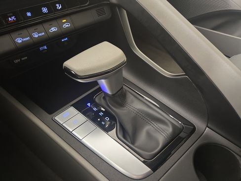 Used 2023 Hyundai Elantra SEL image 23