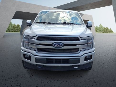 Used 2018 Ford F150 Platinum w/ Equipment Group 701A Luxury AWD/4WD image 2
