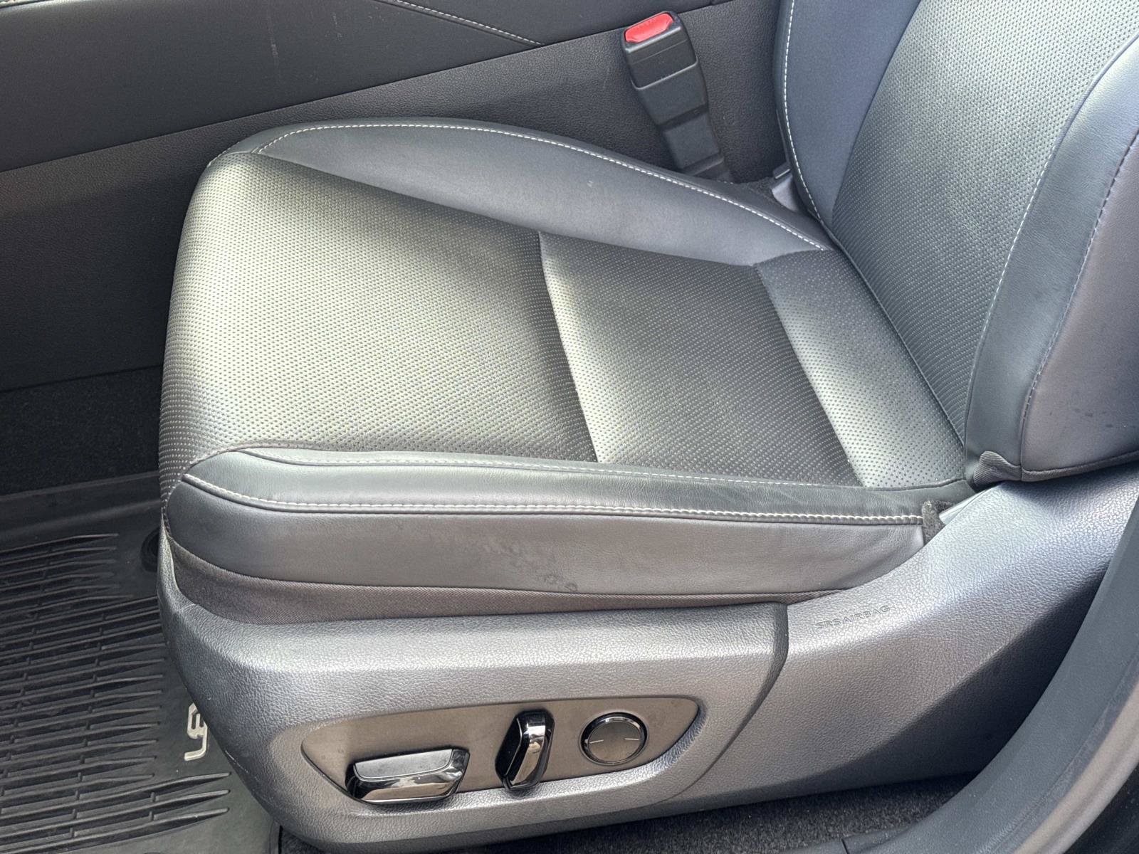 Used 2025 Lexus RX 350 Premium w/ Accessory Package (Z1) FWD image 13