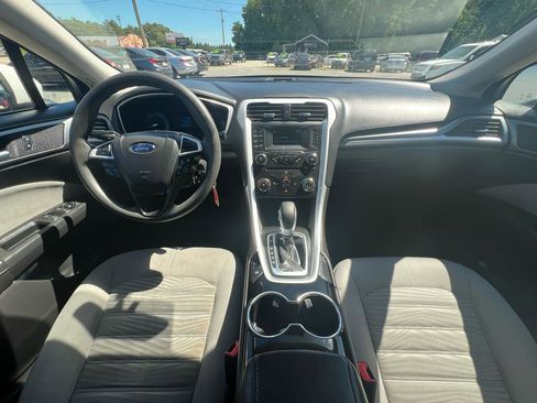 Used 2016 Ford Fusion S FWD image 15
