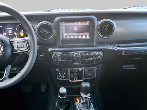Used 2023 Jeep Wrangler Unlimited w/ Convenience Group AWD/4WD image 7
