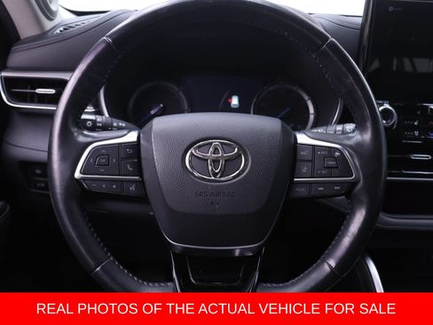 Used 2021 Toyota Highlander Platinum AWD/4WD image 12