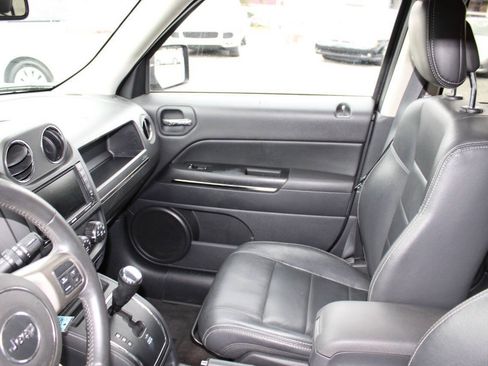 Used 2015 Jeep Patriot Limited AWD/4WD image 12
