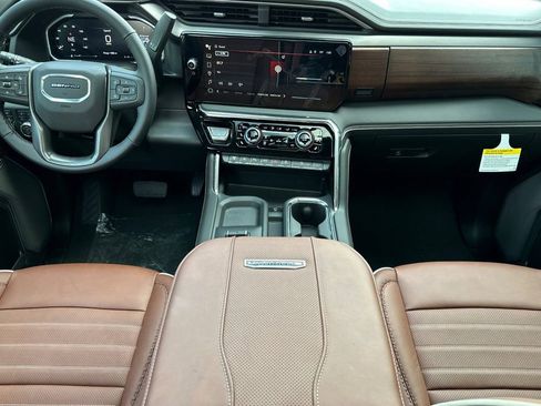 New 2026 GMC Sierra 2500 Denali Ultimate w/ Max Trailering Package AWD/4WD image 13