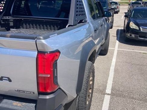 Used 2024 Toyota Tacoma 4x4 Double Cab Hybrid image 4