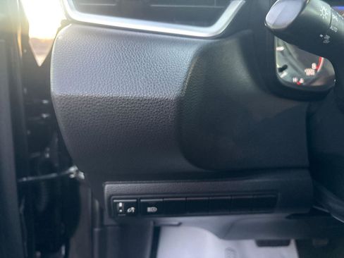 Used 2023 Toyota Corolla LE image 19