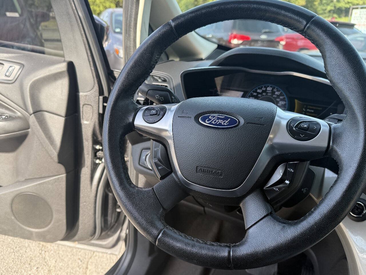 Used 2015 Ford C-MAX SEL w/ Equipment Group 303A FWD image 22
