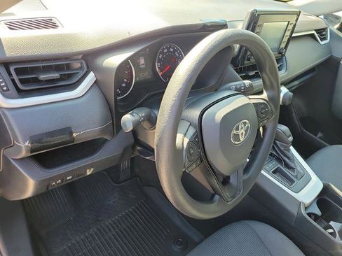 Used 2019 Toyota RAV4 LE image 52