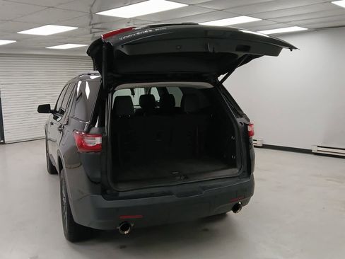 Used 2019 Chevrolet Traverse RS image 5