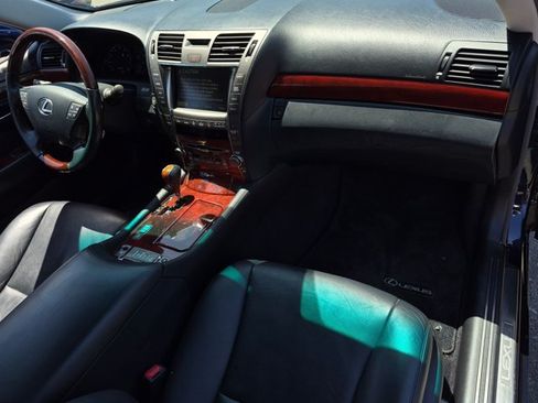 Used 2007 Lexus LS 460 RWD image 18
