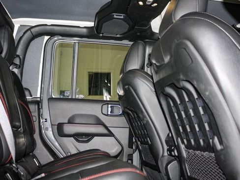 Certified 2022 Jeep Gladiator Rubicon w/ LED Lighting Group image 6