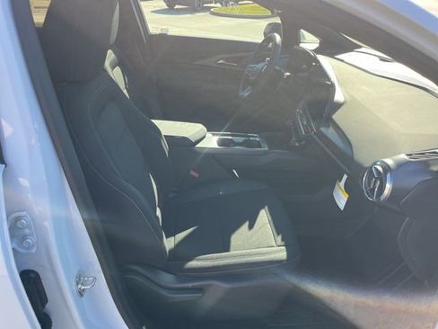 New 2026 Chevrolet Equinox EV LT image 35