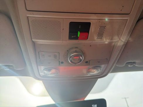 Used 2021 Volkswagen Passat 2.0T SE image 14