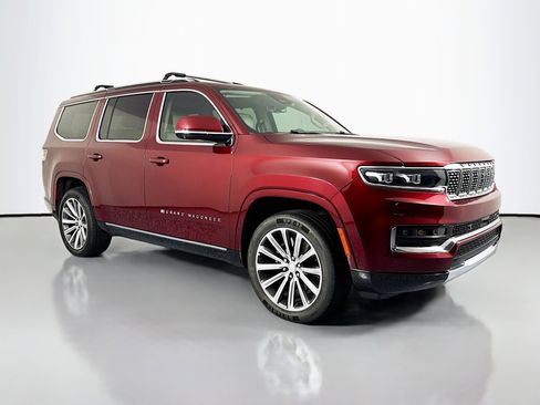 Used 2022 Jeep Grand Wagoneer Series II w/ Convenience Group III AWD/4WD image 3