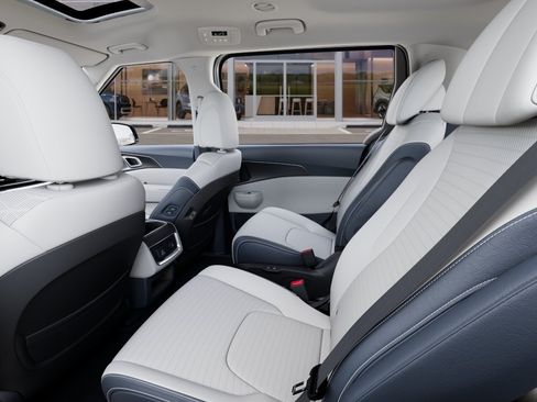 New 2027 Kia Carnival SX w/ Dark Edition Package FWD image 18