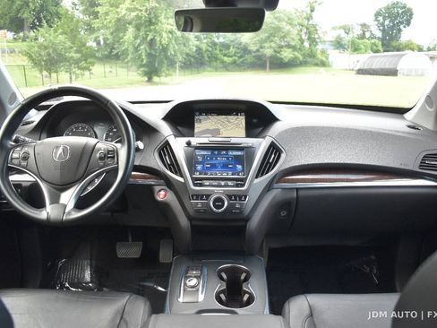 Used 2017 Acura MDX w/ Technology Package AWD/4WD image 18