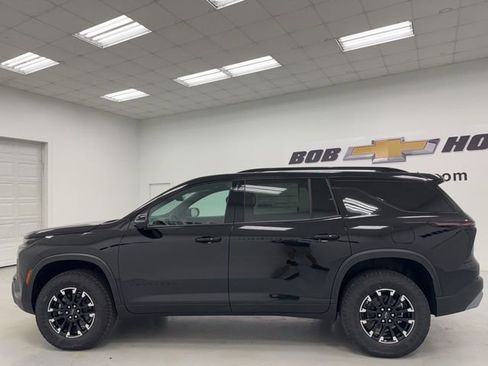 New 2026 Chevrolet Traverse Z71 w/ Enhanced Driving Package image 8