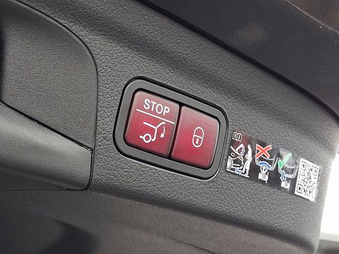 Used 2026 Mercedes-Benz GLE 450 4MATIC image 25