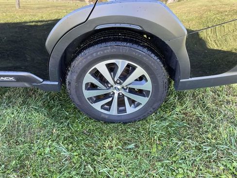Used 2023 Subaru Outback Premium image 10